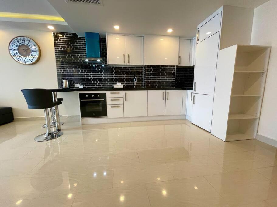 Large Luxury, Pool View, Grand Avenue, Pattaya - 202公寓 外观 照片